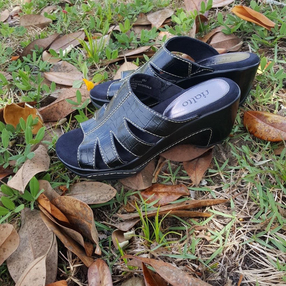 Ladies Shoes